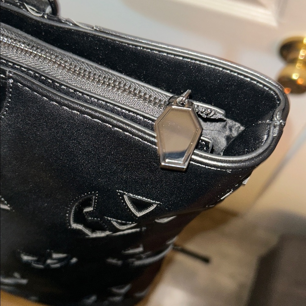 SOLD on Vinted! Foxblood X Goblin Co. ๐ Face Tote Bag w/ coffin โฐ๏ธ zipper pull - Picture 14 of 14